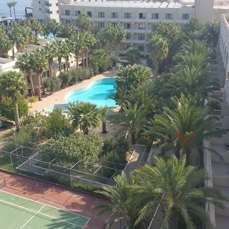 Rezort Oscar Kyrenia (Northern Cyprus)